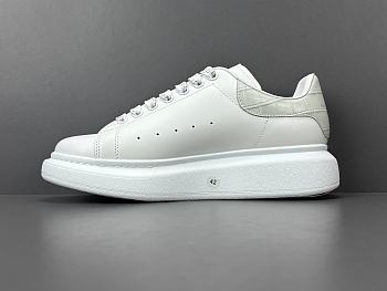 Alexander McQueen Sneakers 17
