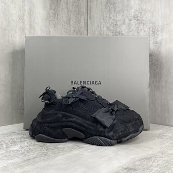 Balenciaga Triple S Lace Up Sneakers Black