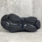 Balenciaga Triple S Lace Up Sneakers Black - 4
