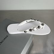 Balenciaga Cagole embellished thong sandals in white - 3