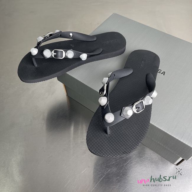 	 Balenciaga Cagole embellished thong sandals in black - 1