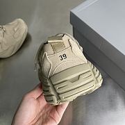 Balenciaga Monday sneakers for Men - Beige - 6