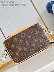 Louis Vuitton Baladeur Wearable Wallet - 19 x 13.5 x 5.5 cm - 5