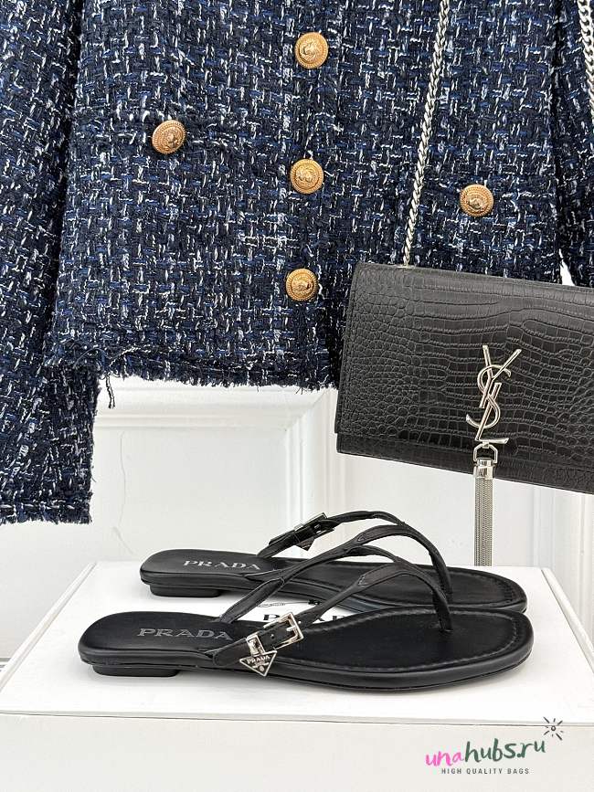 Prada Black Leather thong sandals - 1