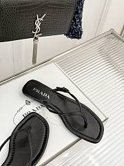 Prada Black Leather thong sandals - 2