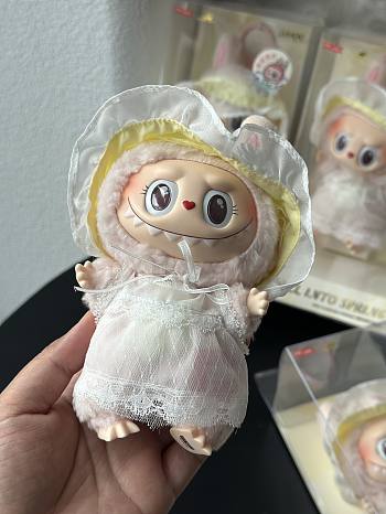 Labubu pink toy
