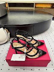 Valentino Garavani Rockstud Lace Pumps Black - 5