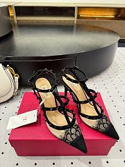 Valentino Garavani Rockstud Lace Pumps Black - 4