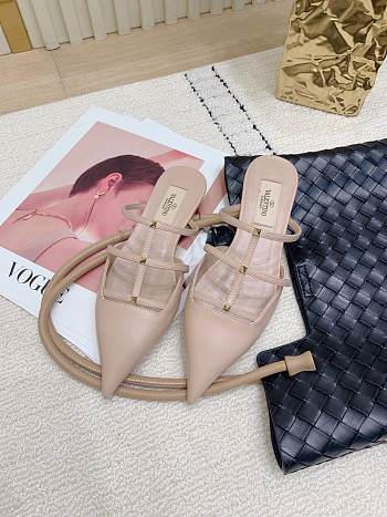 Valentino Garavani Rockstud Wispy Leather Mules In Nude