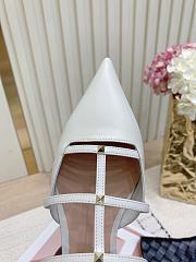 	 Valentino Garavani Rockstud Wispy Leather Mules In White - 4