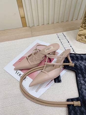 	 Valentino Garavani Rockstud Wispy Leather Mules In Nude 6.5cm