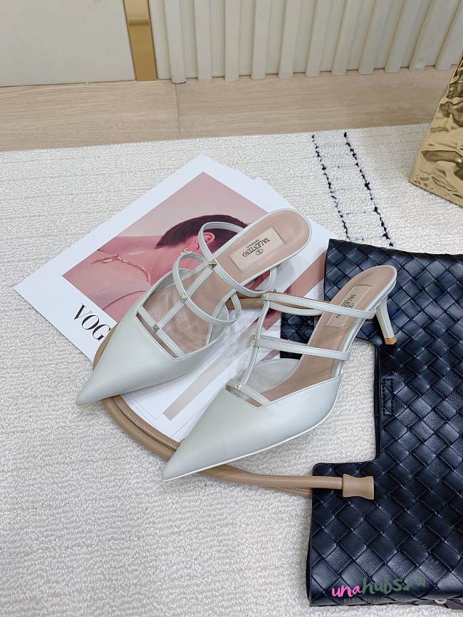 	 Valentino Garavani Rockstud Wispy Leather Mules In White 6.5cm - 1