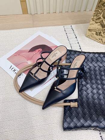 Valentino Garavani Rockstud Wispy Leather Mules In Black 6.5cm