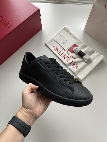 	 Valentino Black Sneakers