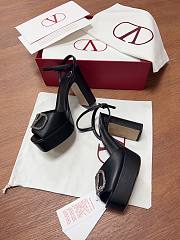 Valentino Garavani 90mm Logo Embellishment Sandals - 2