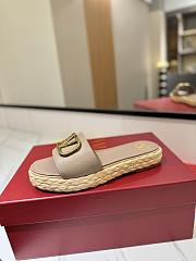 	 Valentino Nude Garavani VLogo Slide Espadrilles - 6