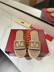 	 Valentino Nude Garavani VLogo Slide Espadrilles - 2