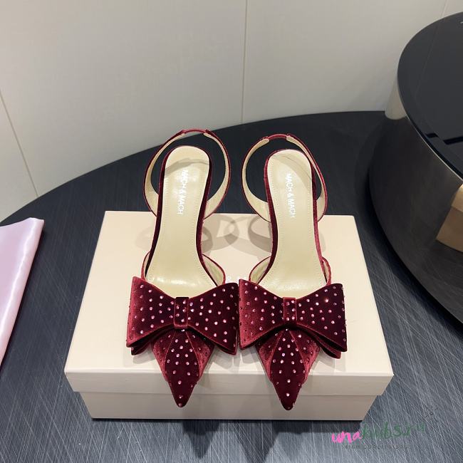 	 Mach & Mach Le Cadeau embellished slingback pumps 8.5cm in red velvet - 1