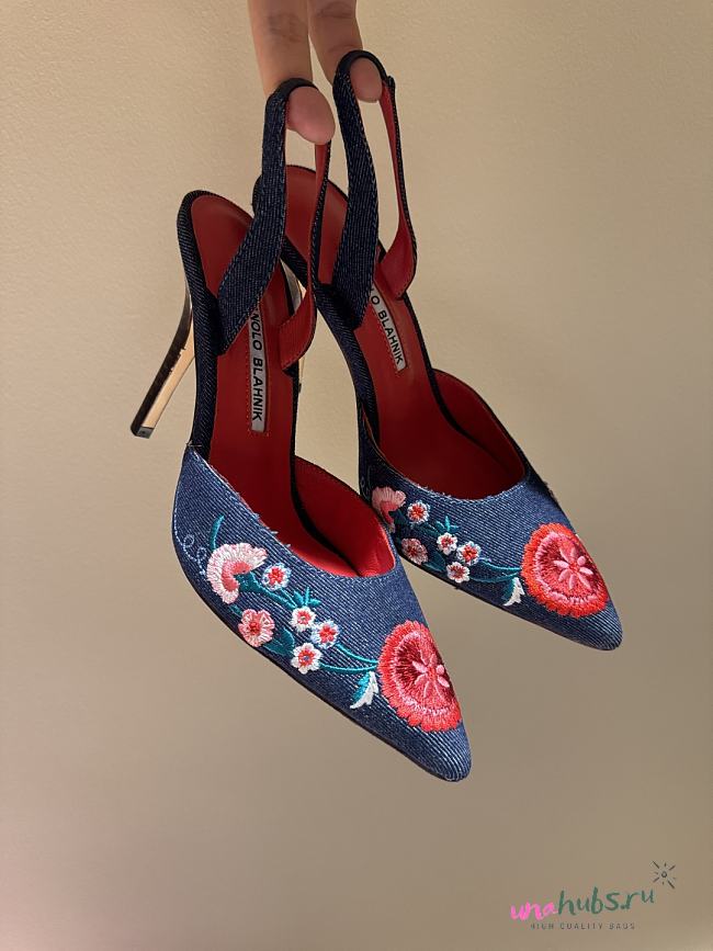 Manolo Blahnik Carolyne 100 Denim Fauna Floral Heels - 1