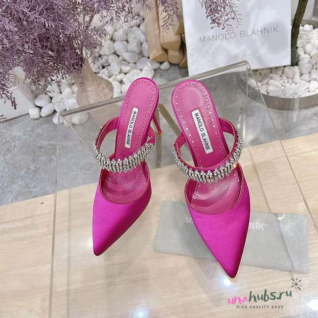 Manolo Blahnik Lutara Crystal-Embellished 90mm Mules In Pink - 1