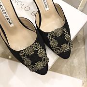 	 Manolo Blahnik Hangisimu mules in black - 4