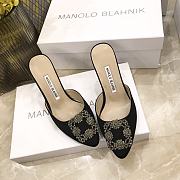 	 Manolo Blahnik Hangisimu mules in black - 3