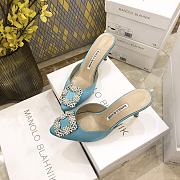 	 Manolo Blahnik Hangisimu mules in light blue - 6