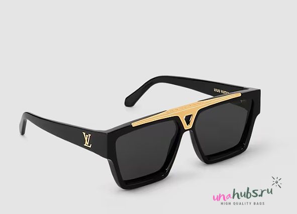 Louis Vuitton Sunglasses Gift - 1