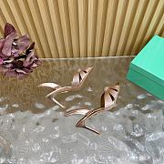 Aquazzura Italian Flirt 100/85 embellished leather sandals in beige - 5