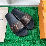 Louis Vuitton Waterfront mules in brown - 2