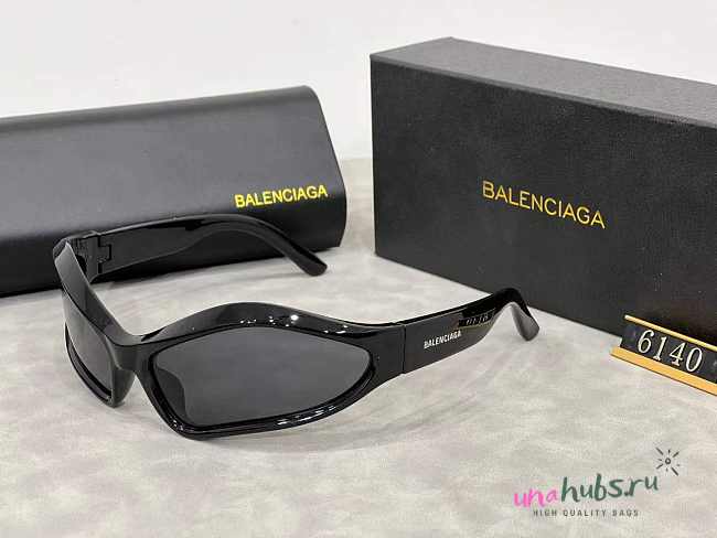 Balenciaga Black Sunglasses Gift 02 - 1