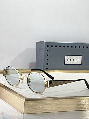Gucci Eyewear Monogram oval-frame Sunglasses  - 2