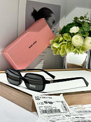 Miu Regard rectangular sunglasses - 5