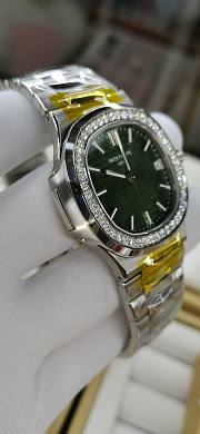 PATEK PHILIPPE NAUTILUS RHINESTONE GREEN 42mm - 3