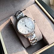Burberry The Classic Round Watch 32mm - 3
