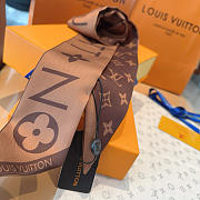 	 LOUIS VUITTON Silk Monogram Infinity BB Bandeau White Brown - 8*120cm - 4
