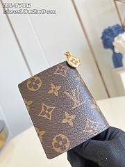 Louis Vuitton Charms Monogram Zesty Lime Pink - 10 x 2.5 x 9 cm - 2