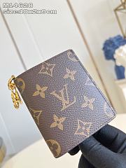 	 Louis Vuitton Charms Monogram Zesty Lime Green - 10 x 2.5 x 9 cm - 5