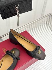 Valentino Garavani Leather Valet Du Roi Ballet Flats  - 5