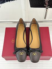 Valentino Garavani Leather Valet Du Roi Ballet Flats  - 3