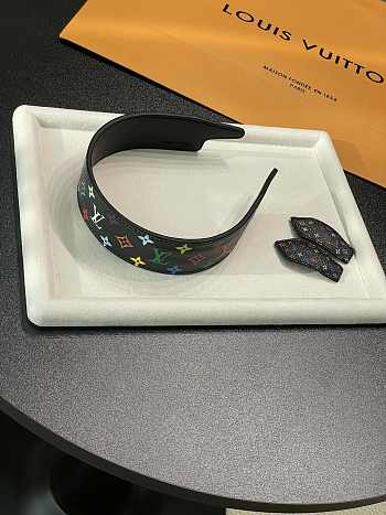 	 Louis Vuitton x Takashi Murakami black headband & hair clip