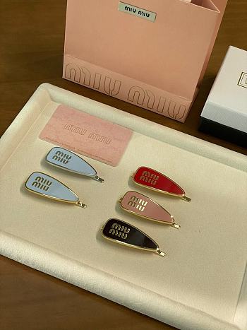 Miu Miu engraved-logo enamel hair clip