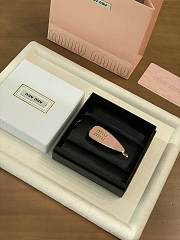 Miu Miu engraved-logo enamel hair clip - 3
