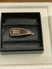 Miu Miu engraved-logo enamel hair clip - 2