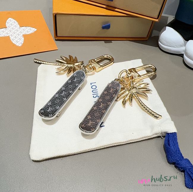 Louis Vuitton Cali Skating Key Ring - 1