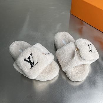 	 Louis Vuitton White Fur Slides