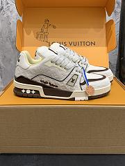 Louis Vuitton Sneakers in 4 colors - 4