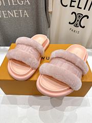 Louis Vuitton Pinki Fur Slides 02 - 3