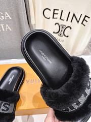 	 Louis Vuitton Black Fur Slides 02 - 6