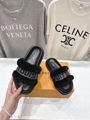 	 Louis Vuitton Black Fur Slides 02 - 3